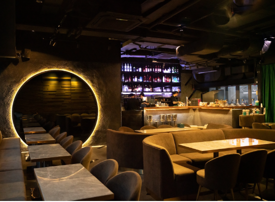 Dark Leaf Cafe & Lounge environment